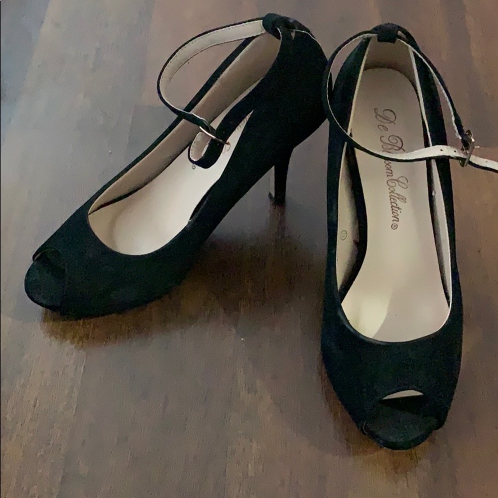 Black heels de blossom collection